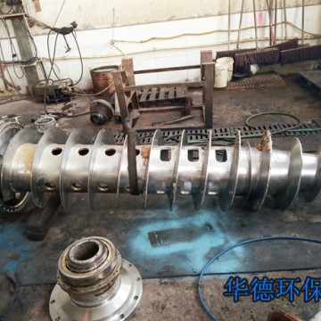 臥螺離心機維修和保養差速器軸承